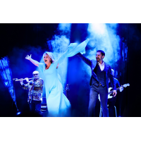 Антон и Виктория Макарские Живои Концерт (2026-02-04) Антон и Виктория Макарские Живои Концерт (2026-02-04)